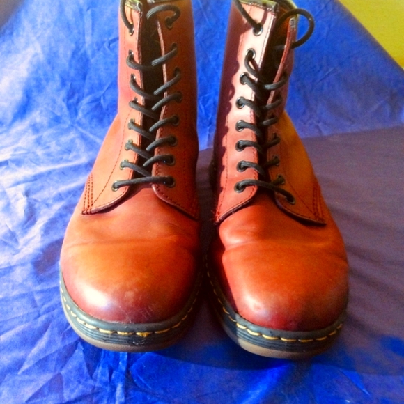 Dr Martens Newton boot. Mens size 11. Womens size 12. - Picture 4 of 7